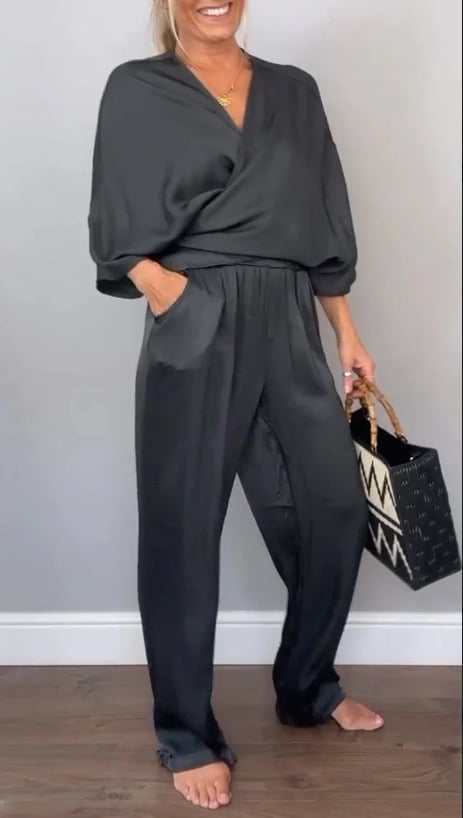 Vita | Casual V-Neck Set