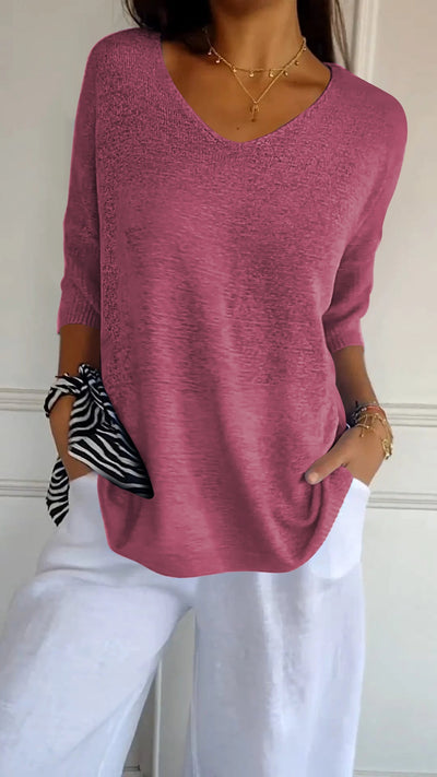 Jilly | Timeless V-Neck Top