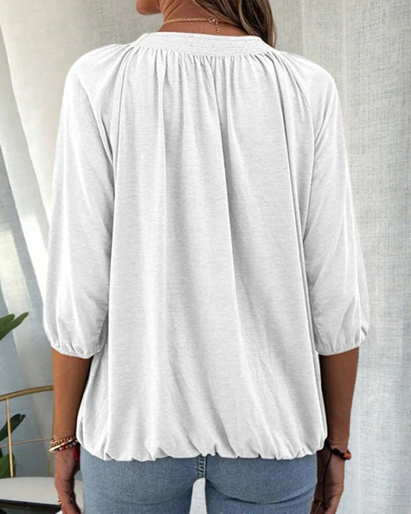 Baela | Chic Essential Blouse