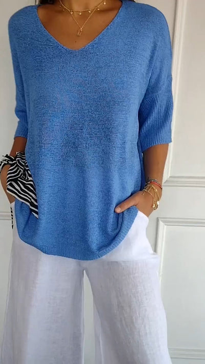 Jilly | Timeless V-Neck Top