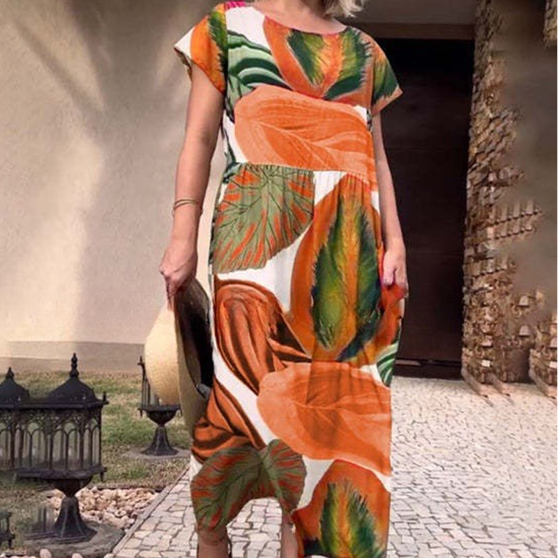 Sarai | Chic Round-Neck Dress